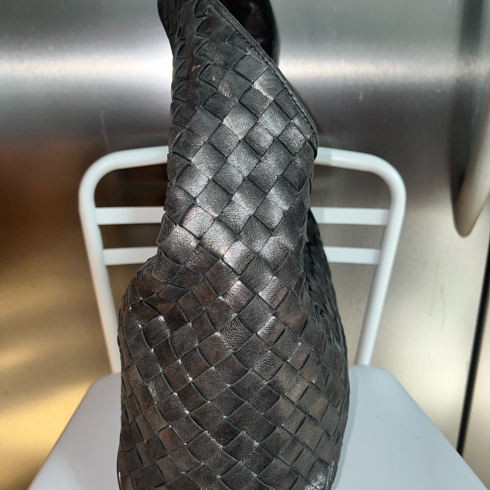 Michael Kors large Gunmetal Woven Leather Handbag - Picture 4 of 14